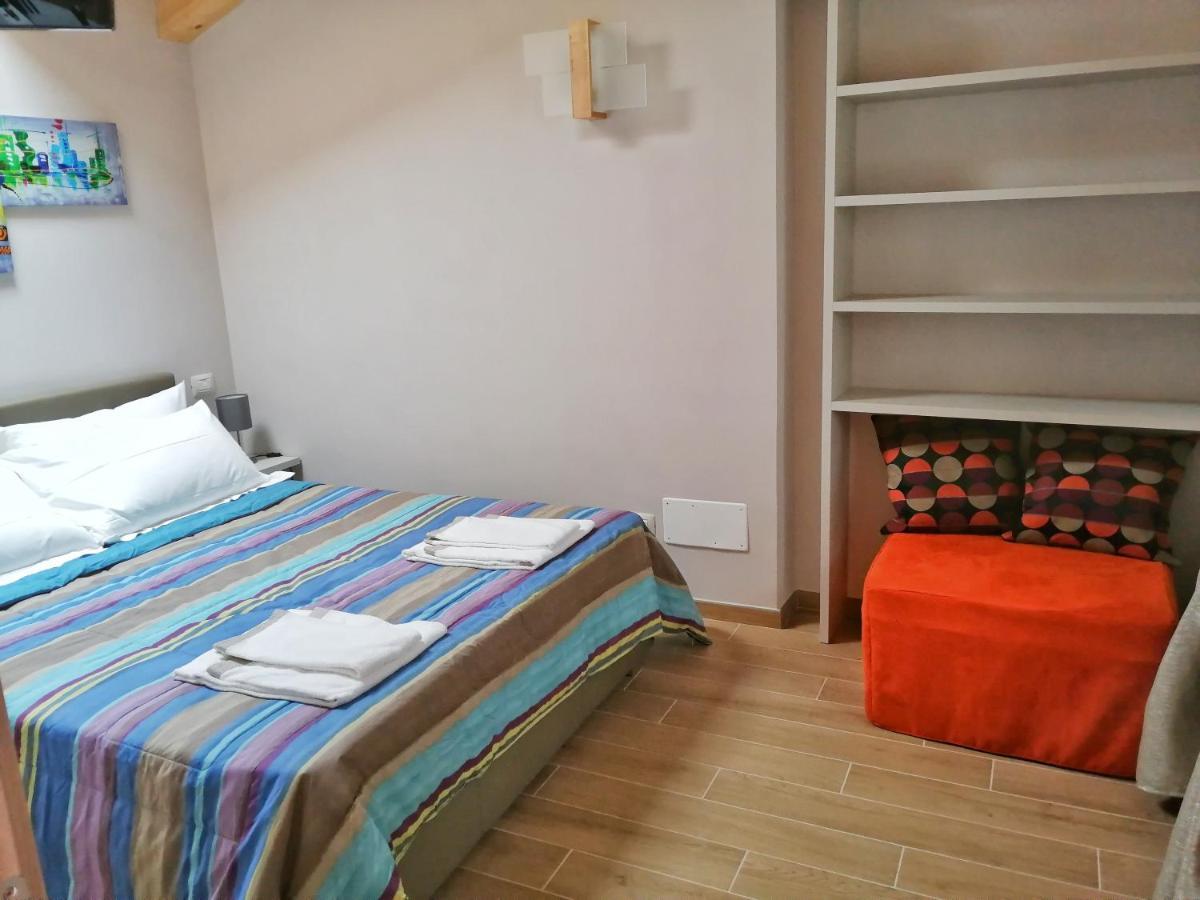 Fiordaelisa Apartment Monforte dʼAlba Dış mekan fotoğraf