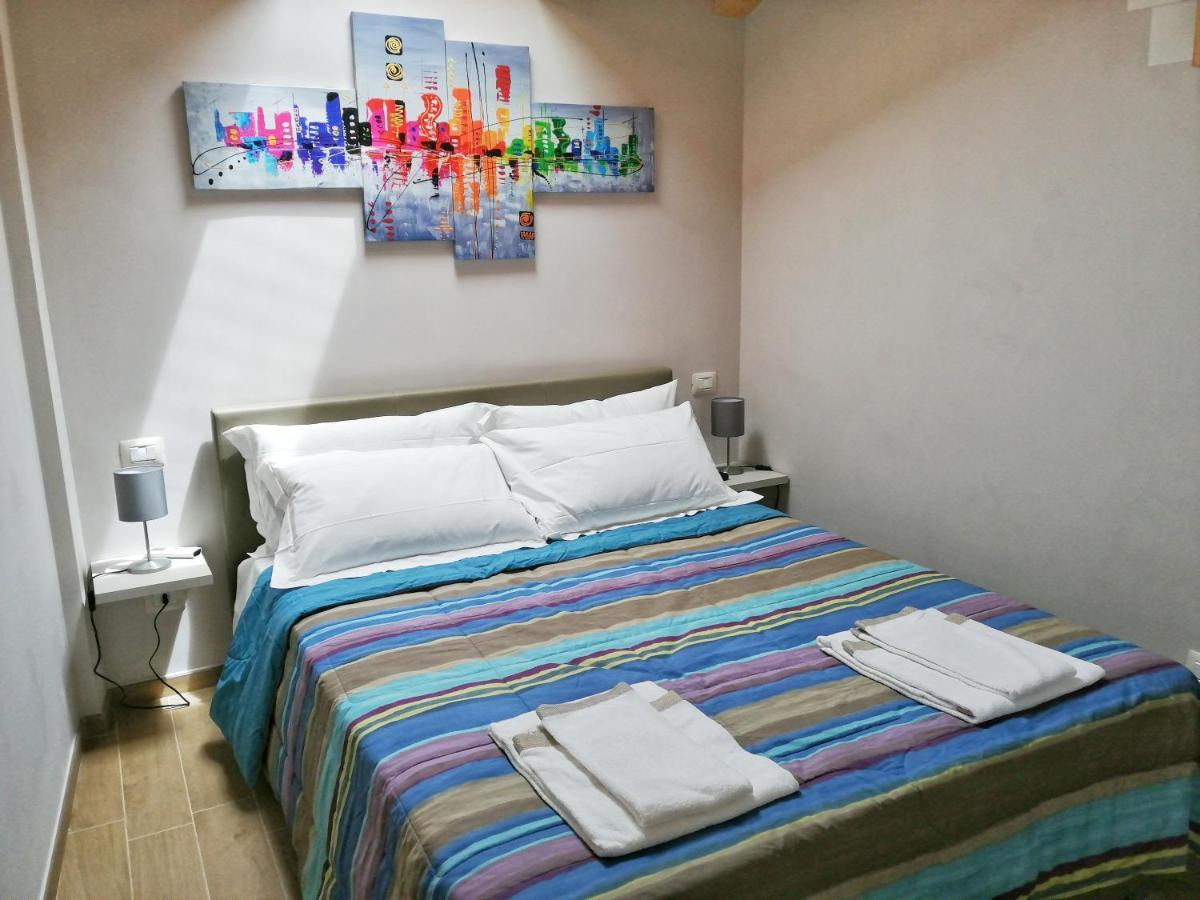 Fiordaelisa Apartment Monforte dʼAlba Dış mekan fotoğraf