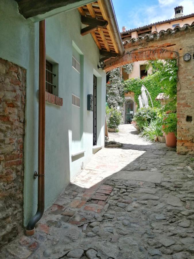 Fiordaelisa Apartment Monforte dʼAlba Dış mekan fotoğraf